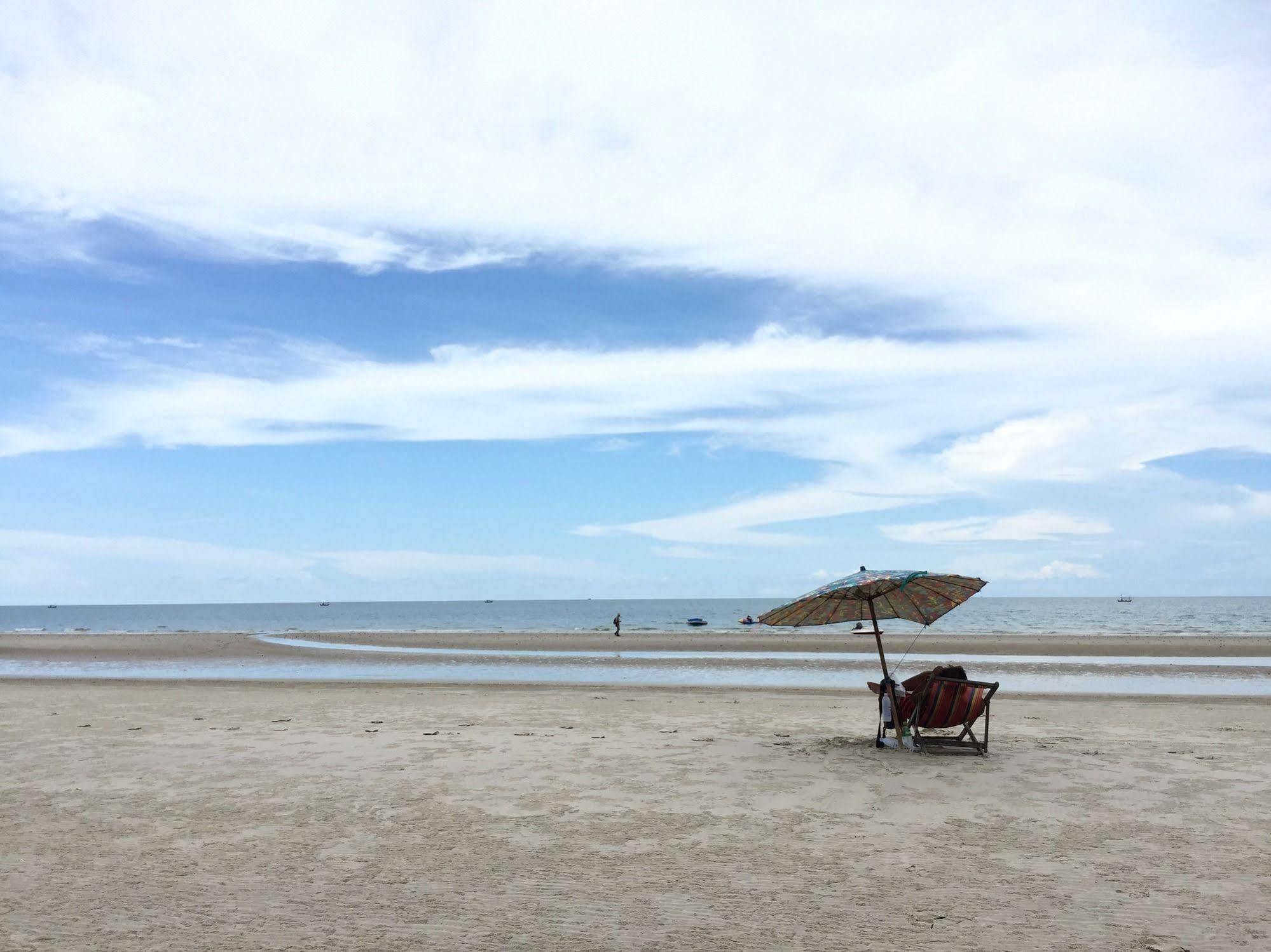 The Restro Hotel Hua Hin Luaran gambar