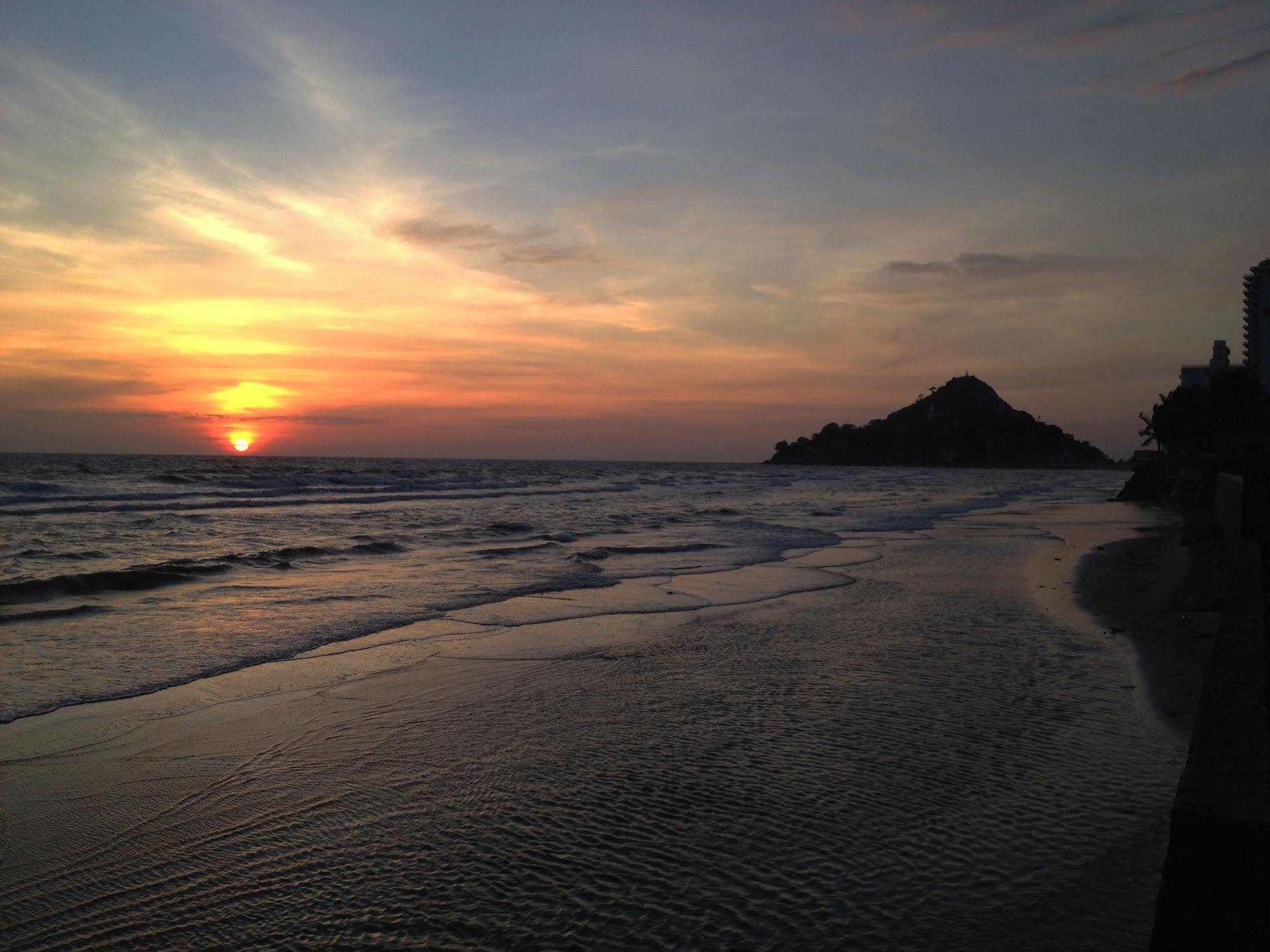 The Restro Hotel Hua Hin Luaran gambar